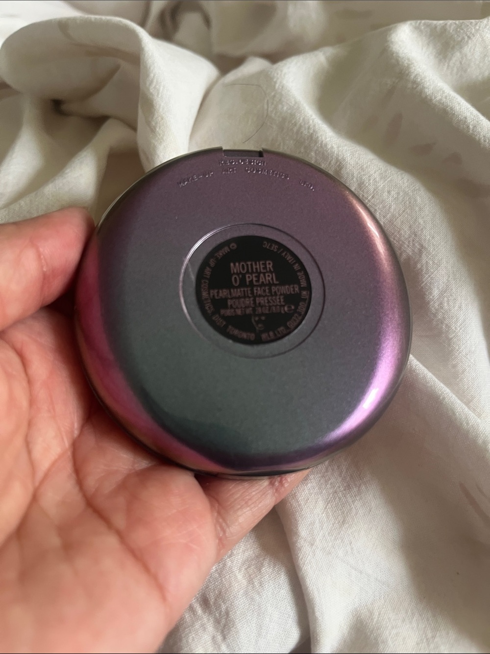 MAC Pearlmatte Face Powder Mother O’ Pearl *RARE* - Picture 3 of 4